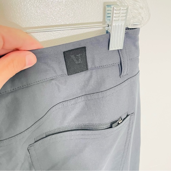 Vuori Meta Pant Charcoal Grey Moisture Wicking UPF Athletic Hiking Athleisure - Picture 3 of 8